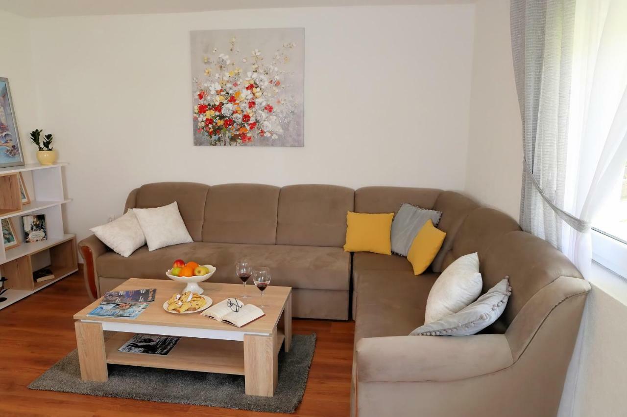 Apartman Sofia Otočac Exteriör bild